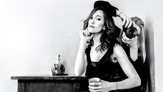 “Julia & I”: Nuestros demonios interiores
