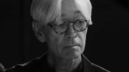 El 26 de abril se estrena en cines “Opus”, el concierto de despedida de Ryūichi Sakamoto