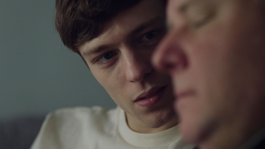 Un escritor, una doble vida y sexo. "Sebastian" evoca a Bret Easton Ellis