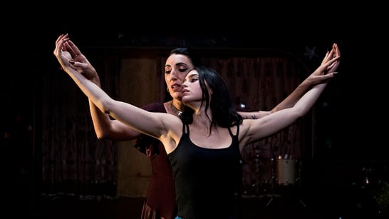 "Carmen": Danzando en la frontera