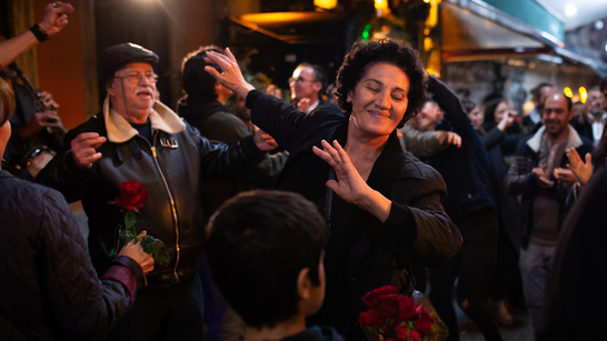 “Crossing”: Desmontando fronteras y géneros