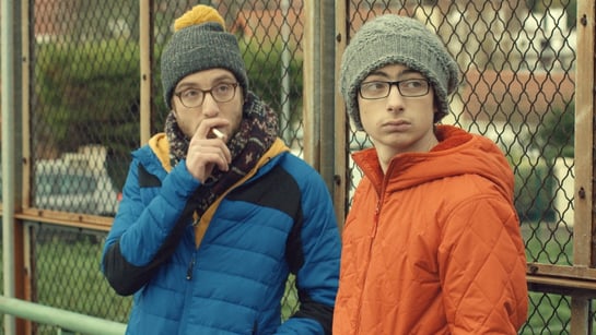 "Irresponsable": Un adorable loser forzado a la vida adulta