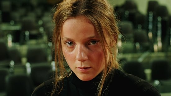 Sarah Plays a Werewolf