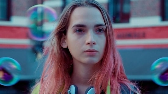 Lola (2020)