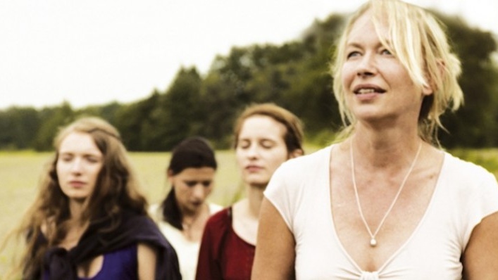 La mujer del lago (2013)