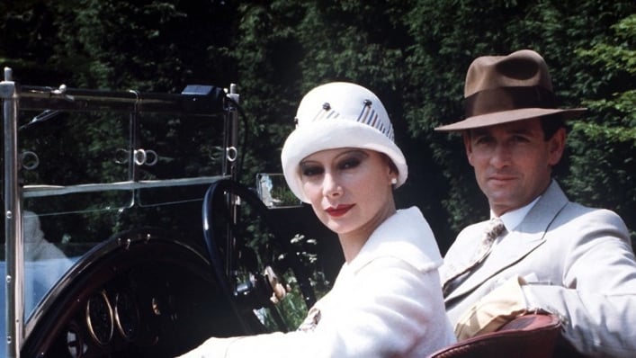 Agatha Christie - Matrimonio de Sabuesos